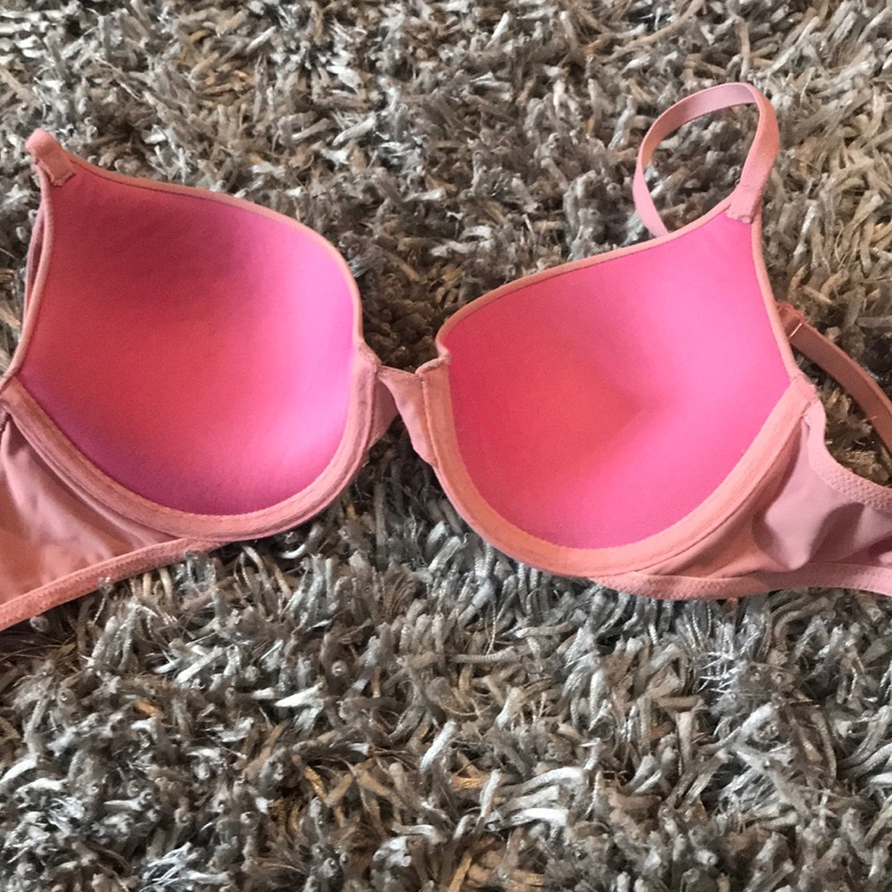 Light pink bra - Picture 2 of 3